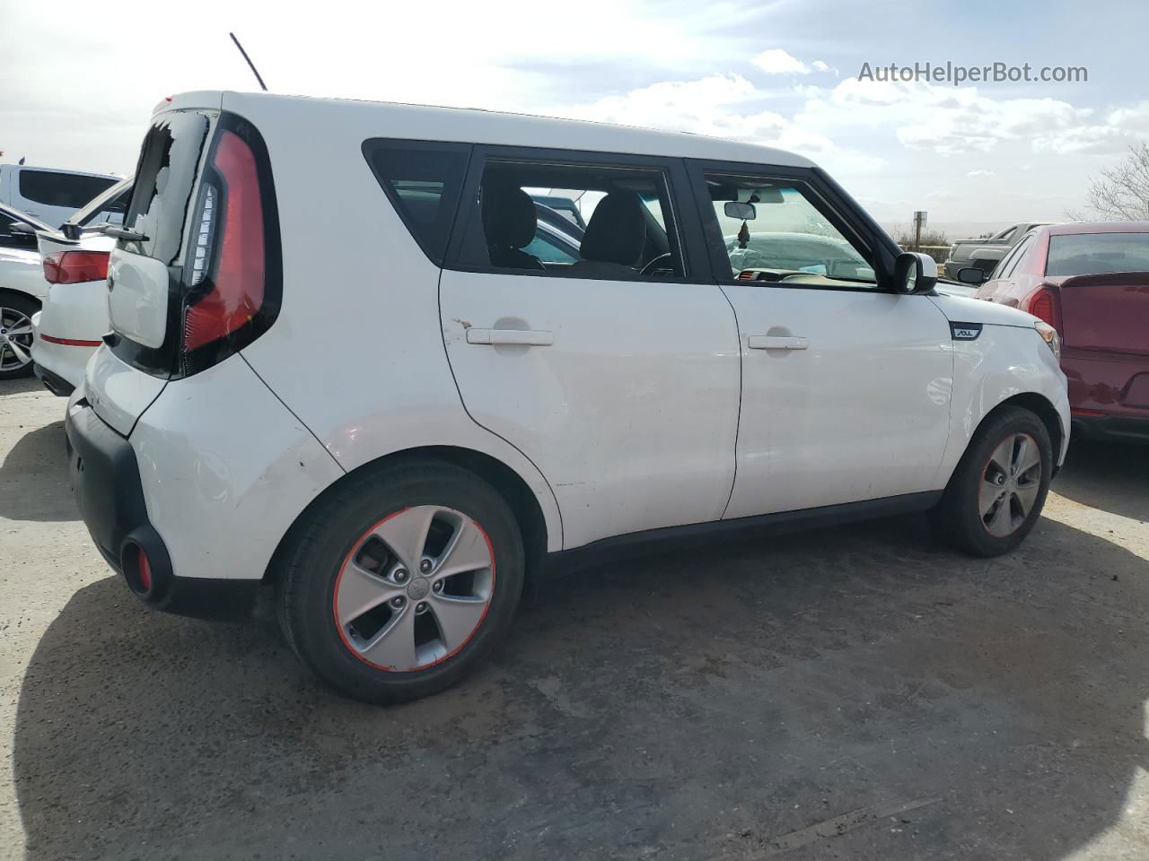 2016 Kia Soul  White vin: KNDJN2A20G7397602