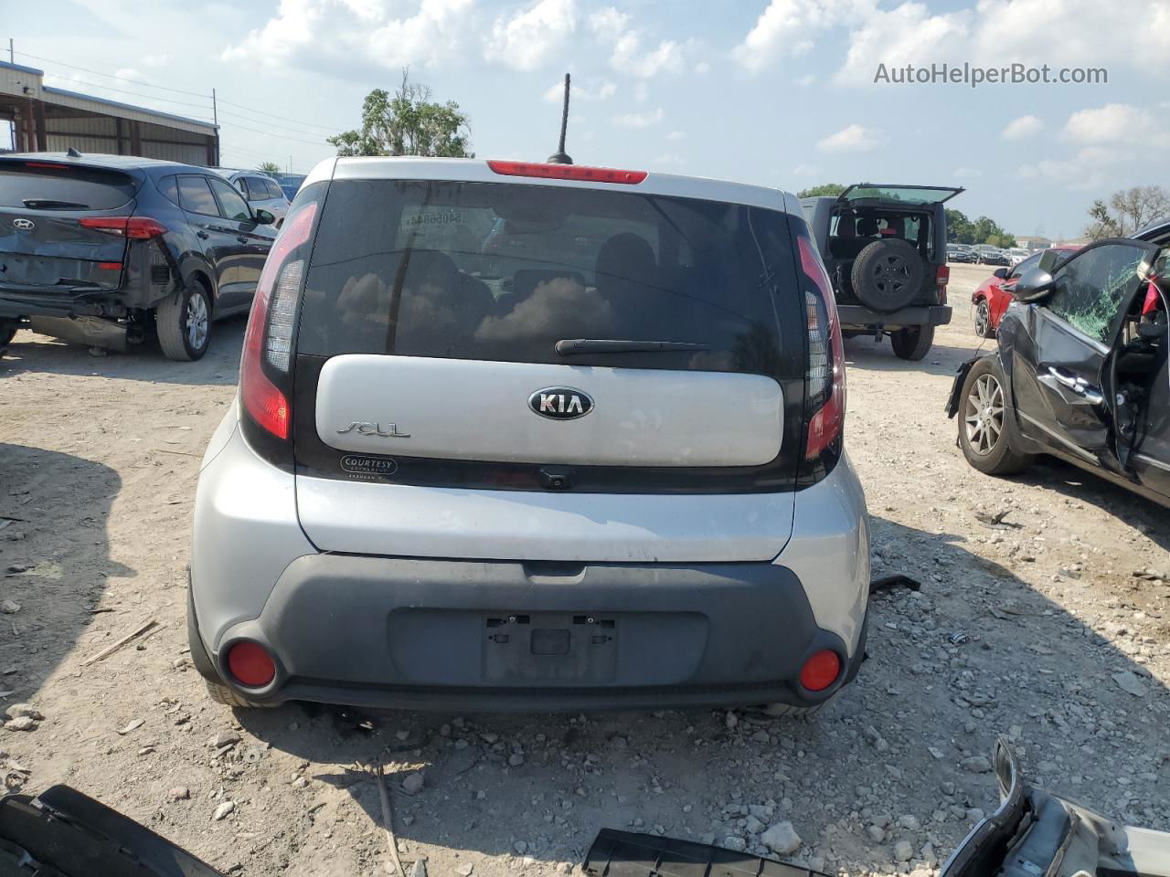 2016 Kia Soul  Silver vin: KNDJN2A20G7832487