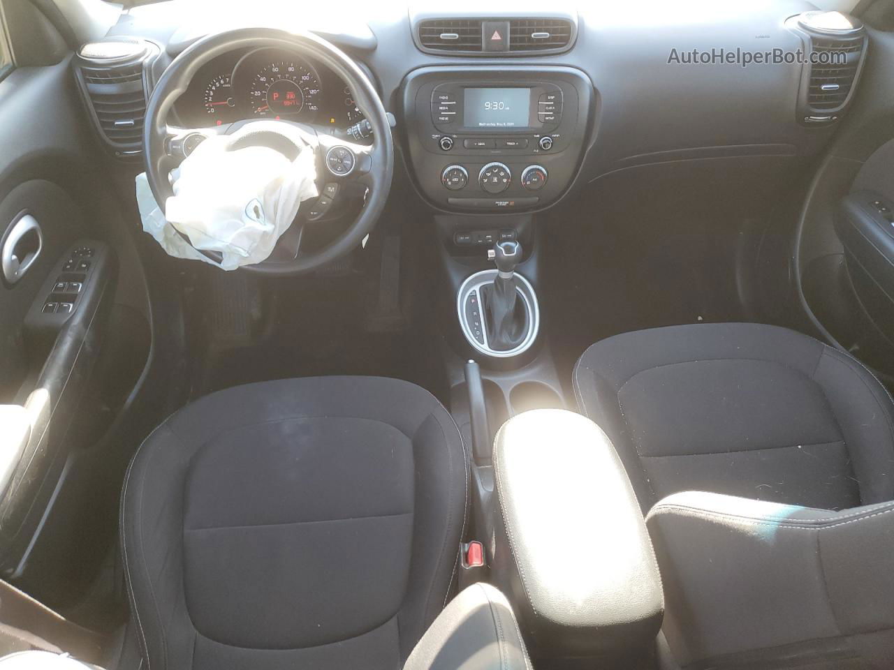 2019 Kia Soul  Green vin: KNDJN2A20K7914146