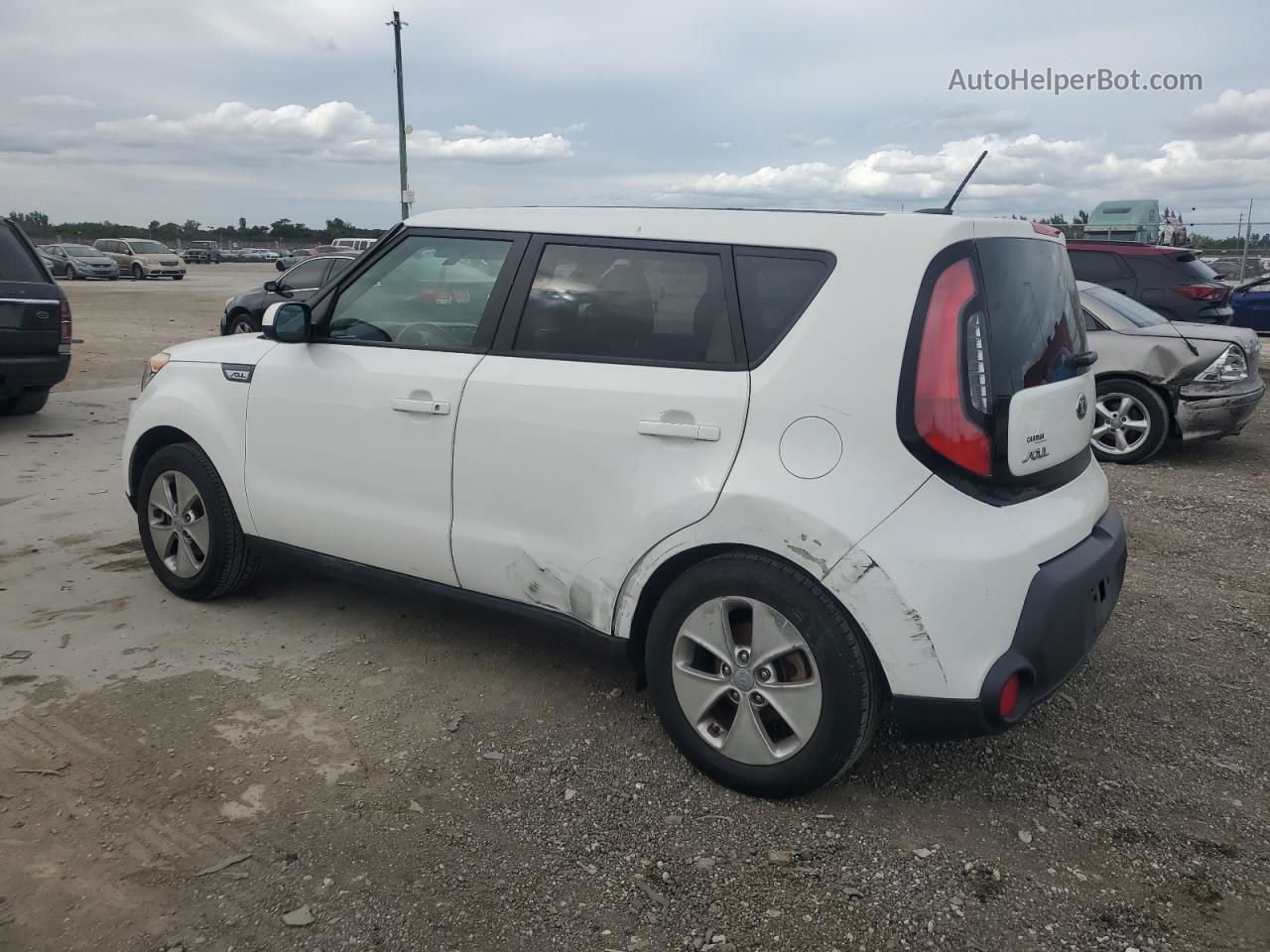 2016 Kia Soul  White vin: KNDJN2A21G7266114