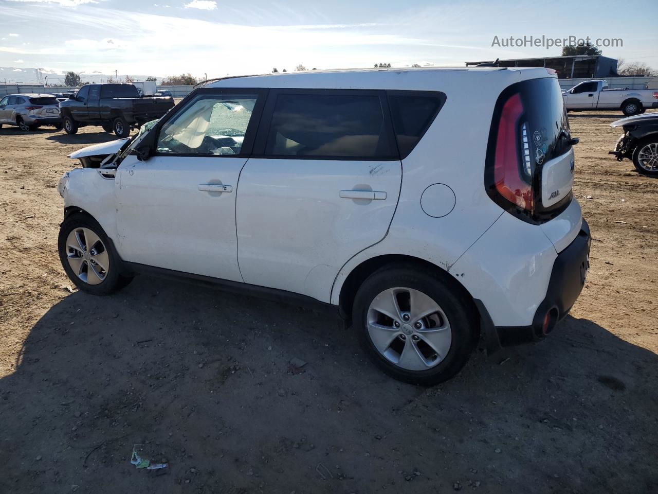 2016 Kia Soul  Белый vin: KNDJN2A21G7328322