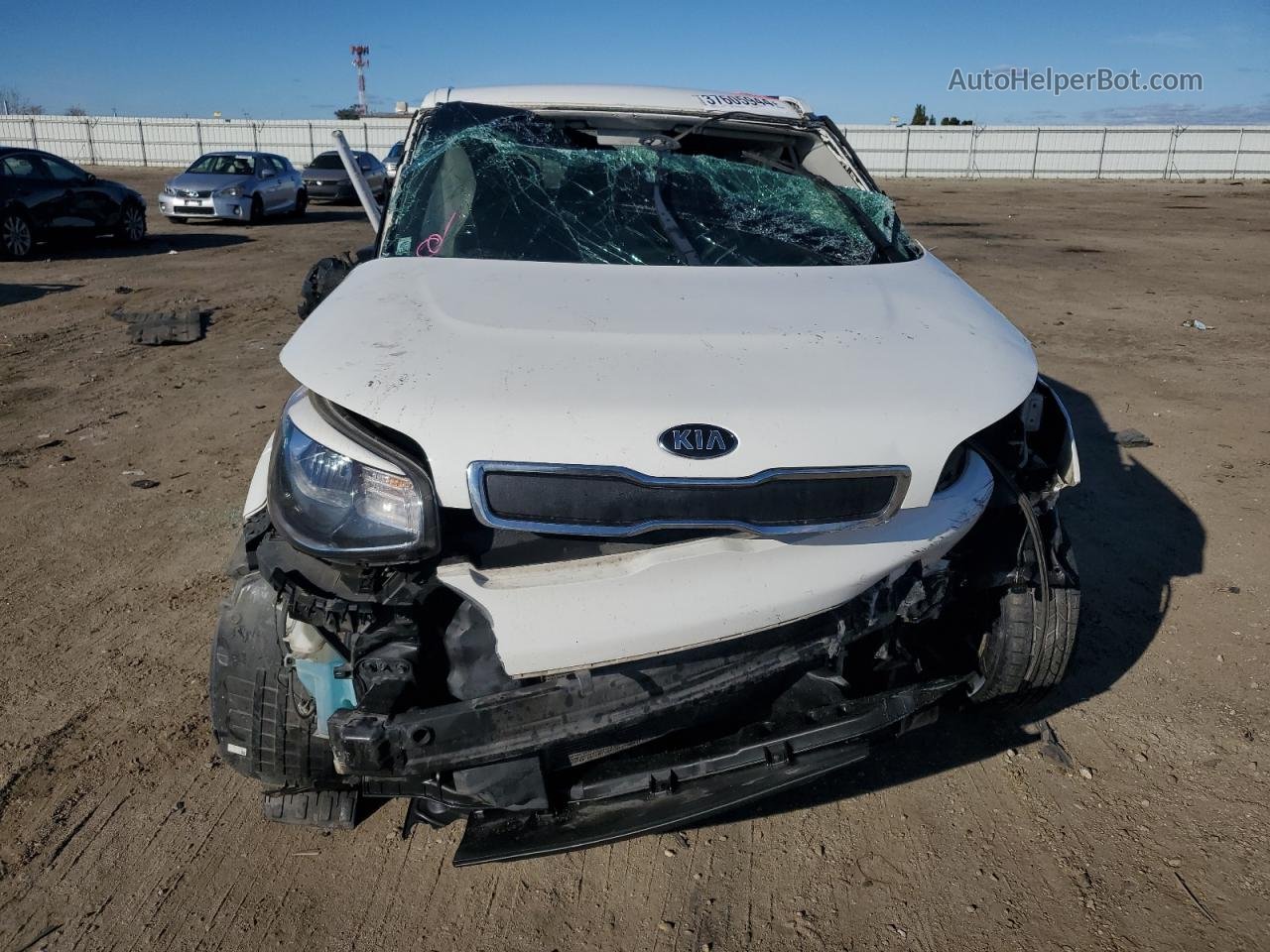 2016 Kia Soul  White vin: KNDJN2A21G7328322