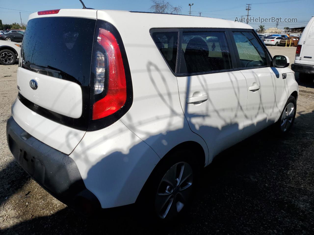 2016 Kia Soul  White vin: KNDJN2A21G7343290