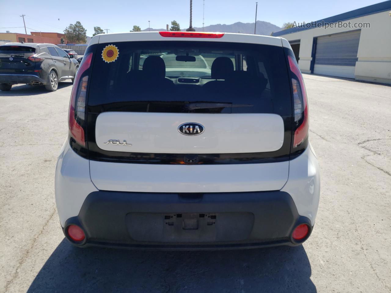 2016 Kia Soul  White vin: KNDJN2A21G7394725