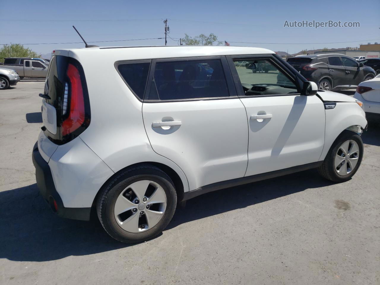 2016 Kia Soul  White vin: KNDJN2A21G7394725