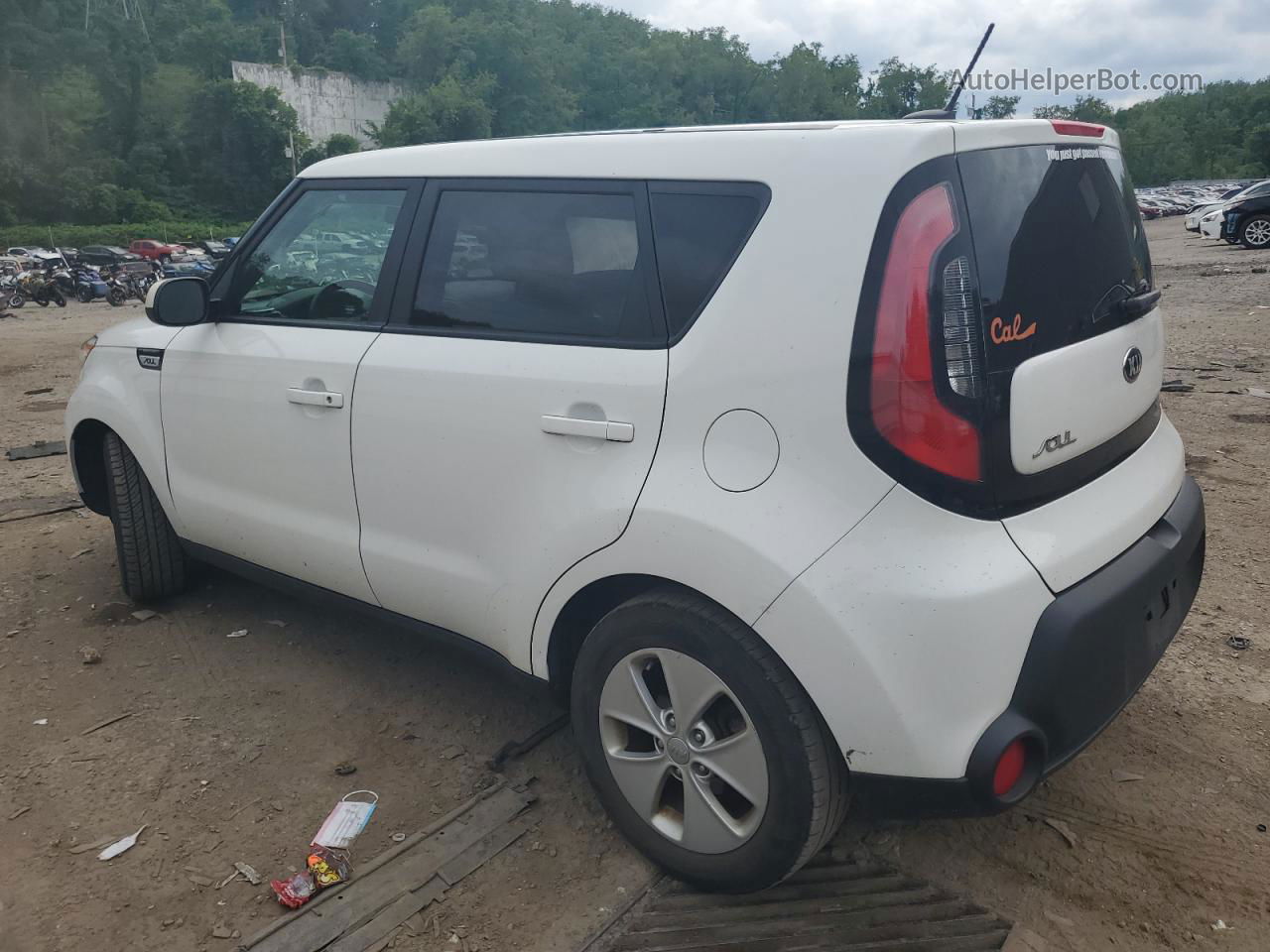 2016 Kia Soul  White vin: KNDJN2A21G7408381