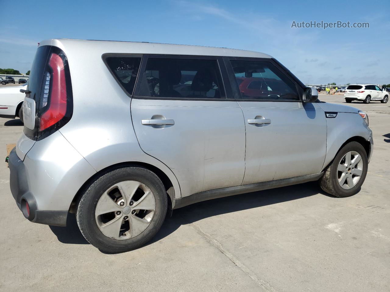 2016 Kia Soul  Серебряный vin: KNDJN2A21G7828397