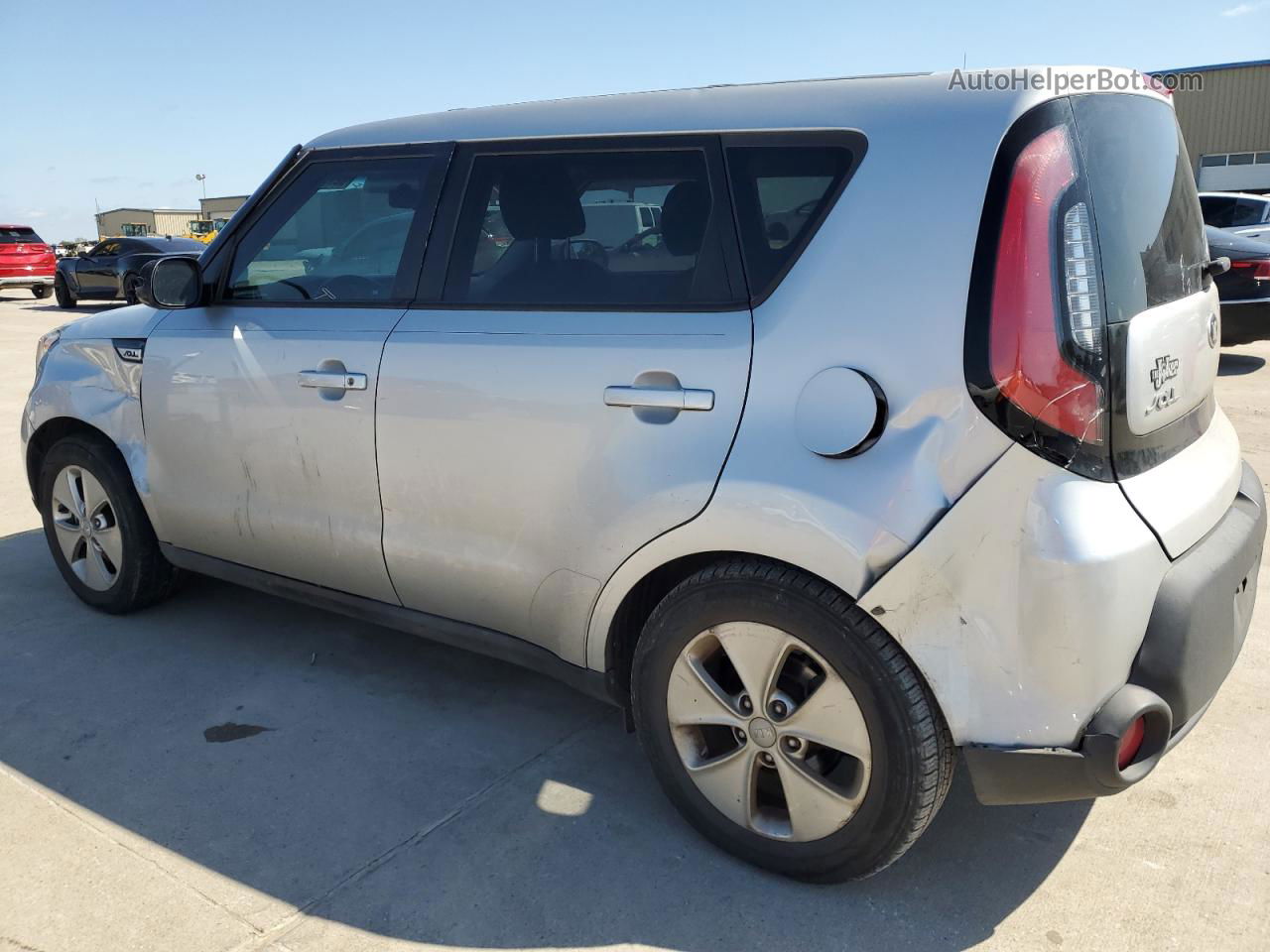 2016 Kia Soul  Серебряный vin: KNDJN2A21G7828397