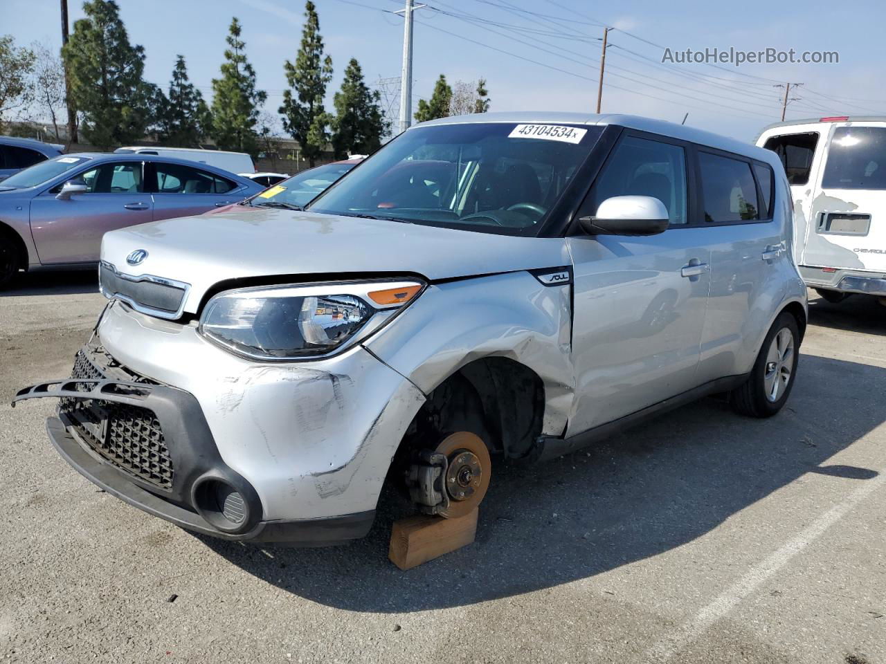 2016 Kia Soul  Серебряный vin: KNDJN2A21G7864039