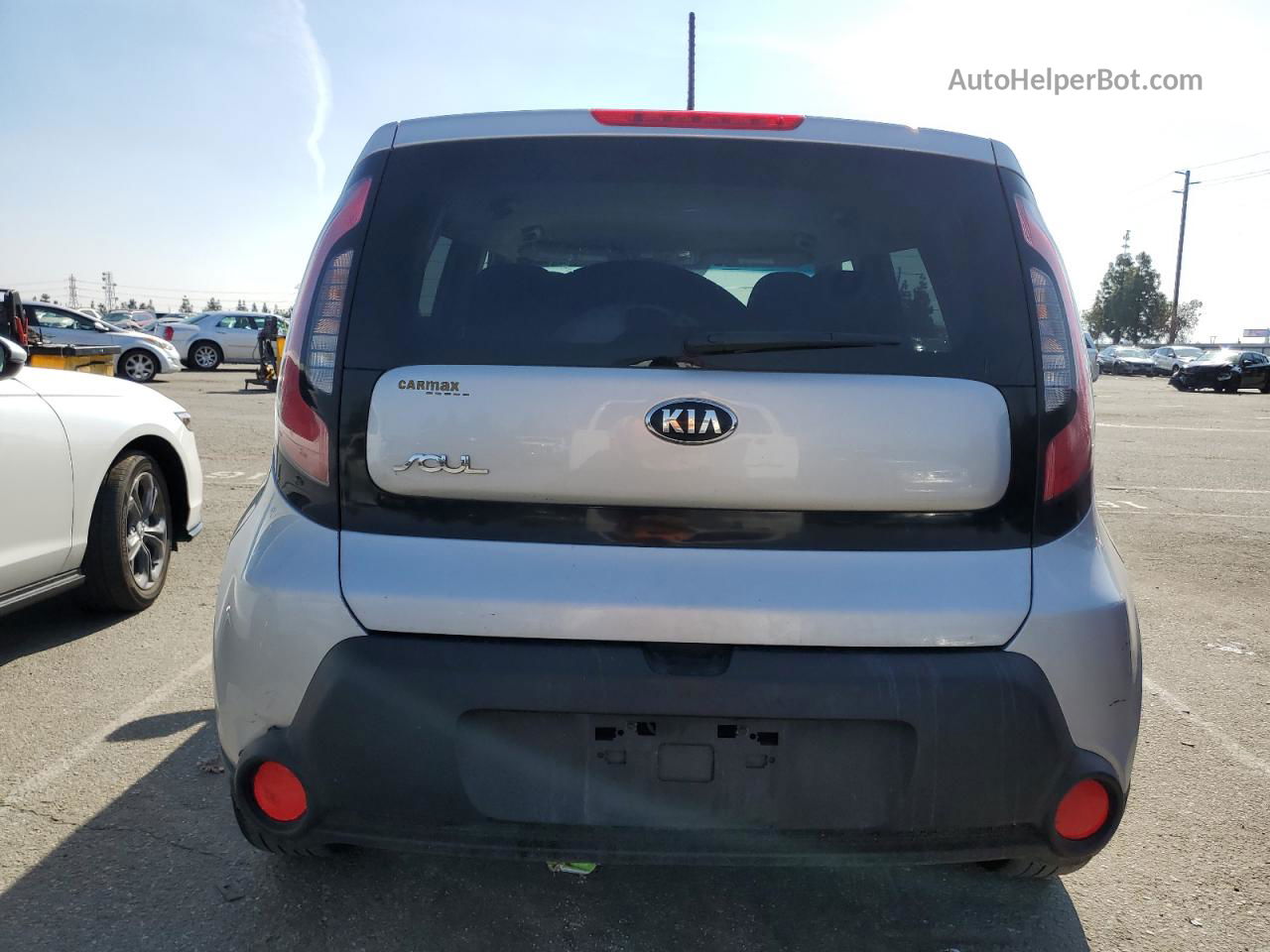 2016 Kia Soul  Серебряный vin: KNDJN2A21G7864039