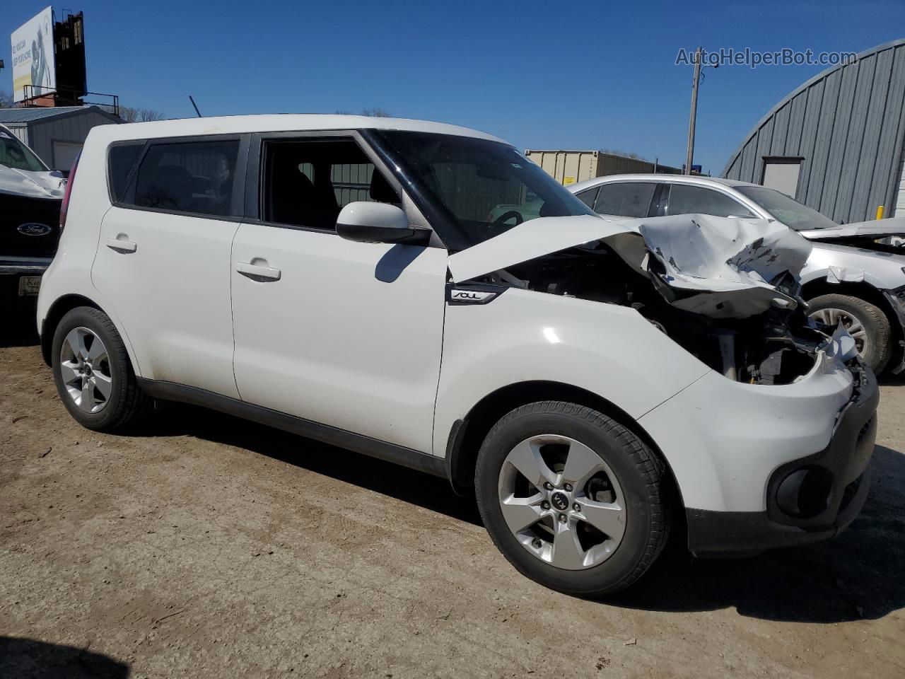 2019 Kia Soul  White vin: KNDJN2A21K7915595