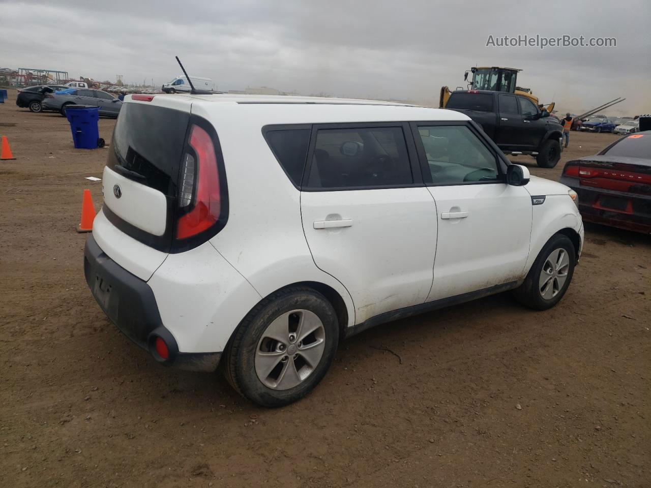 2016 Kia Soul  White vin: KNDJN2A22G7369428