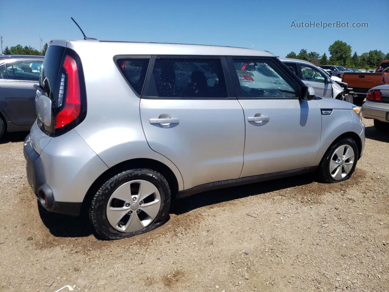 2016 Kia Soul  Silver vin: KNDJN2A22G7845077