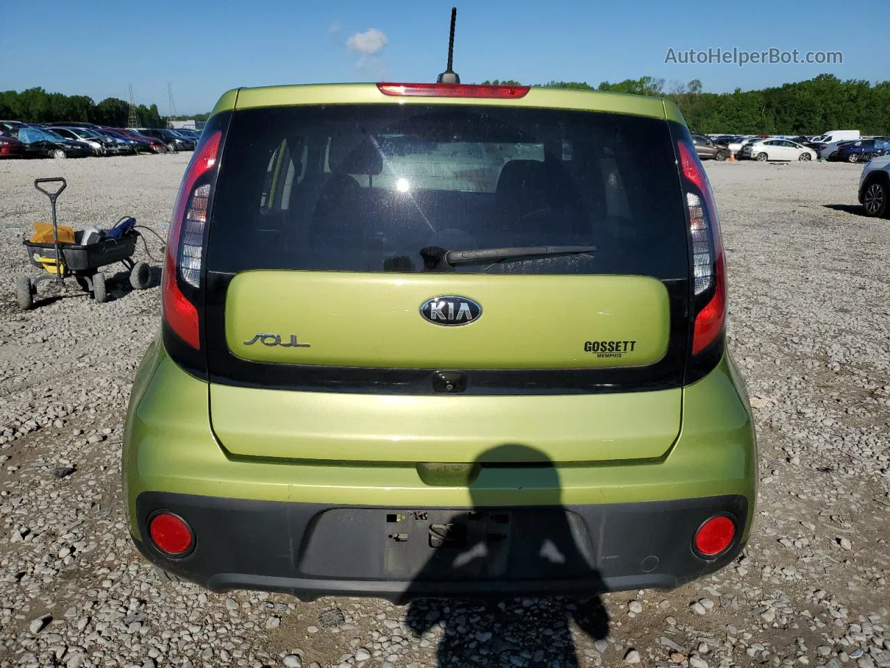 2019 Kia Soul  Green vin: KNDJN2A22K7920904