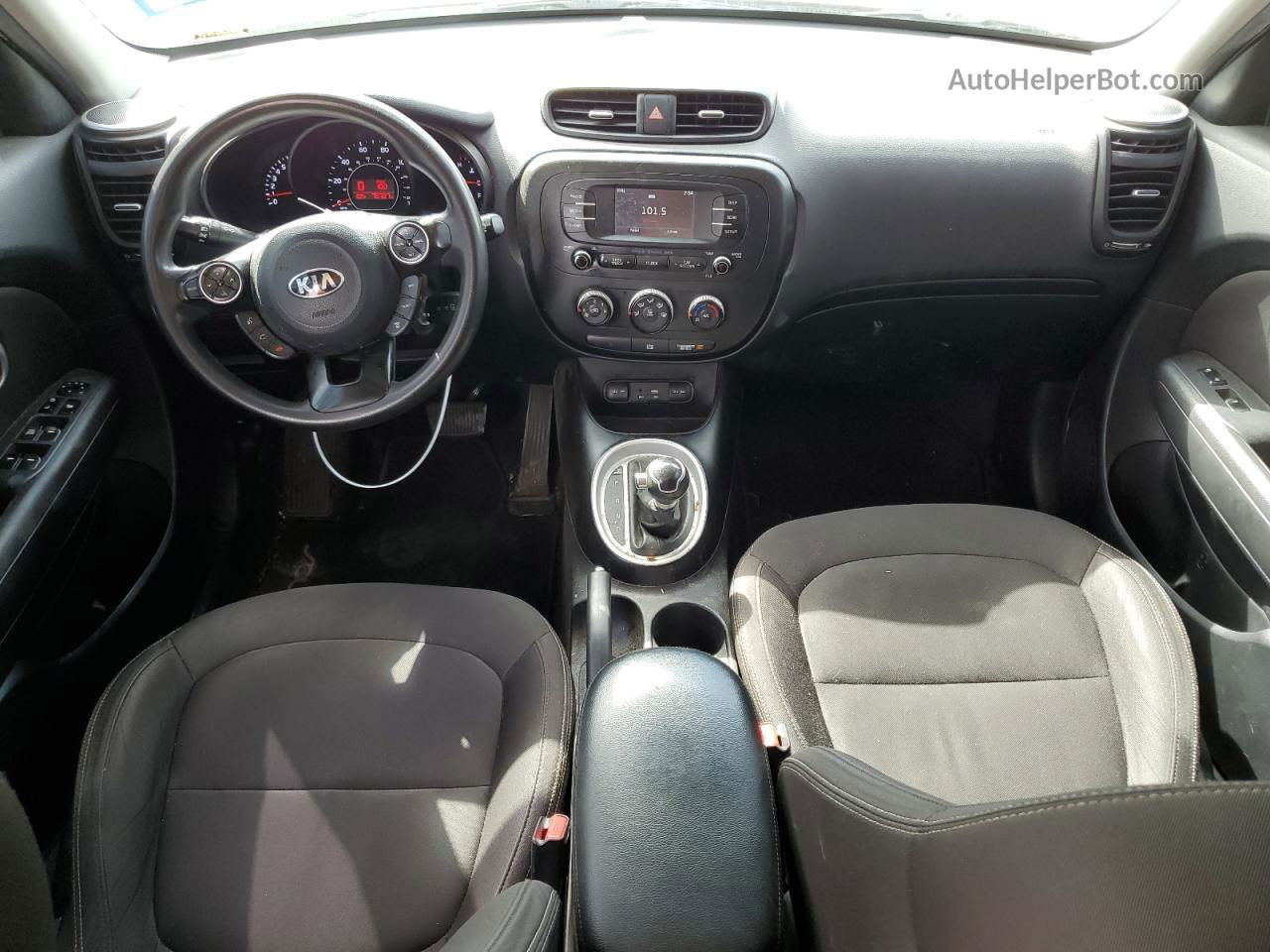 2016 Kia Soul  Серебряный vin: KNDJN2A23G7840471