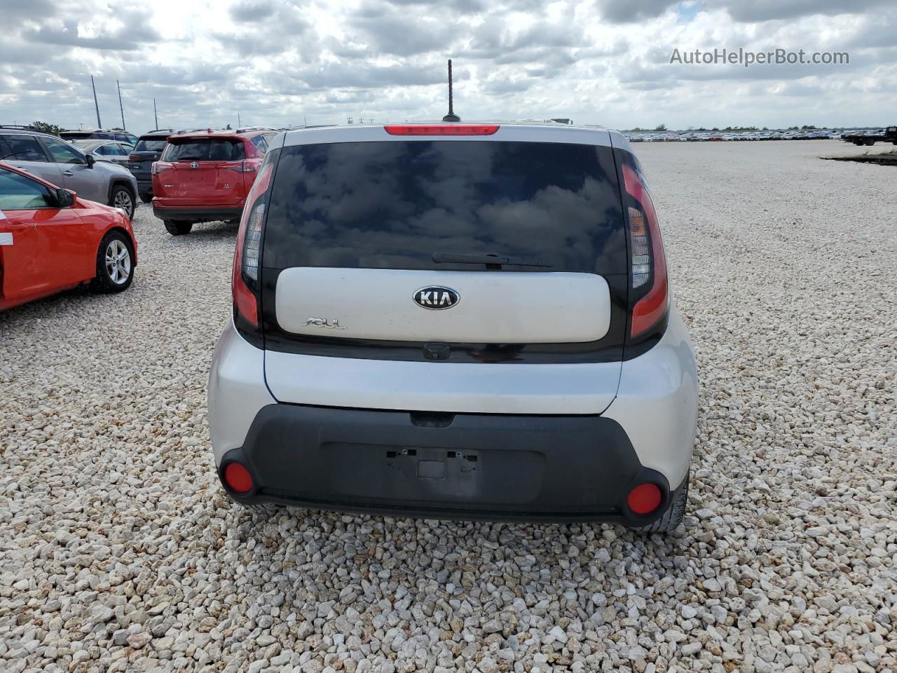 2016 Kia Soul  Silver vin: KNDJN2A23G7840471