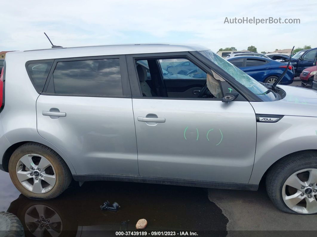 2019 Kia Soul Base Silver vin: KNDJN2A23K7656527