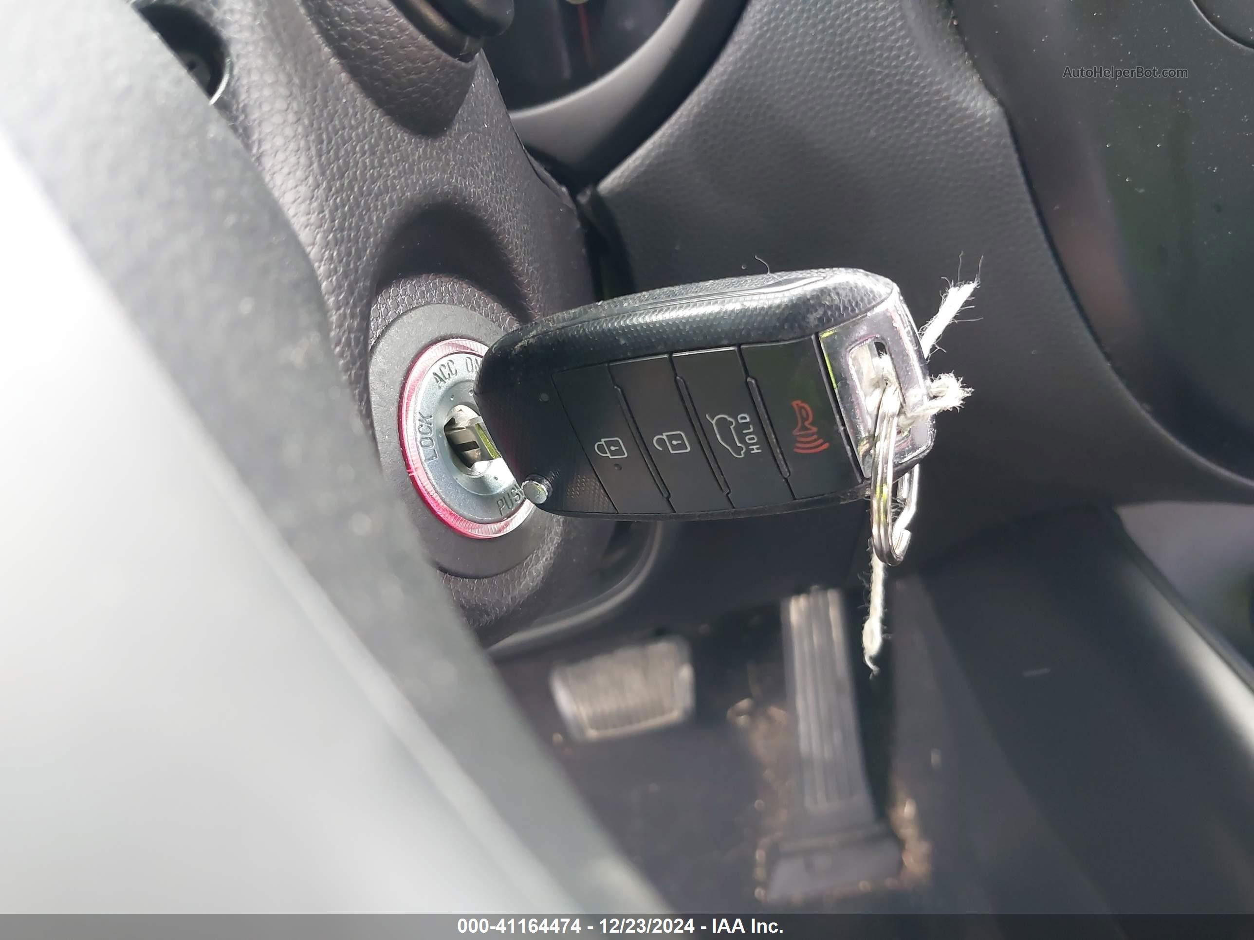 2019 Kia Soul   Red vin: KNDJN2A23K7671271