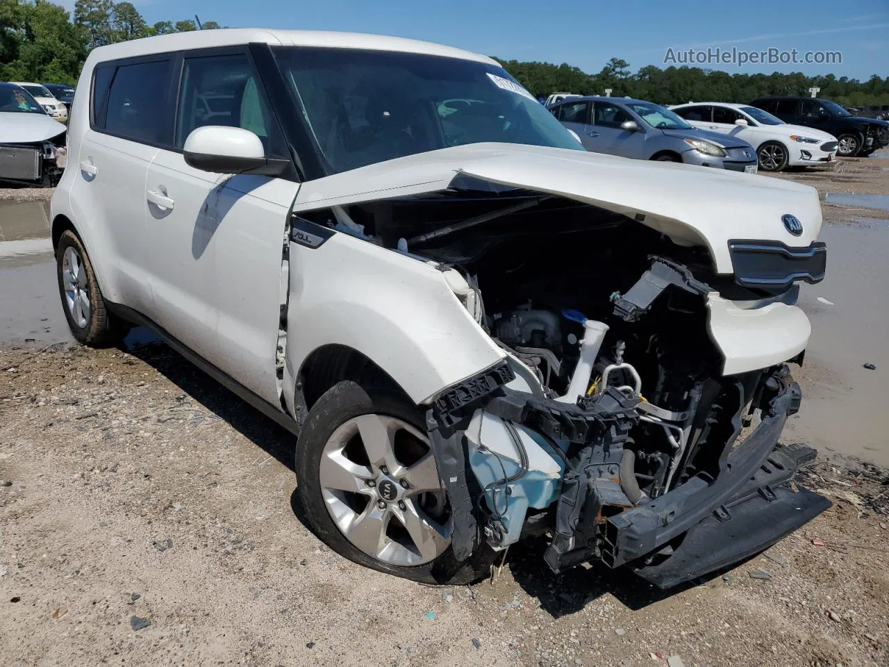 2019 Kia Soul  White vin: KNDJN2A23K7699961