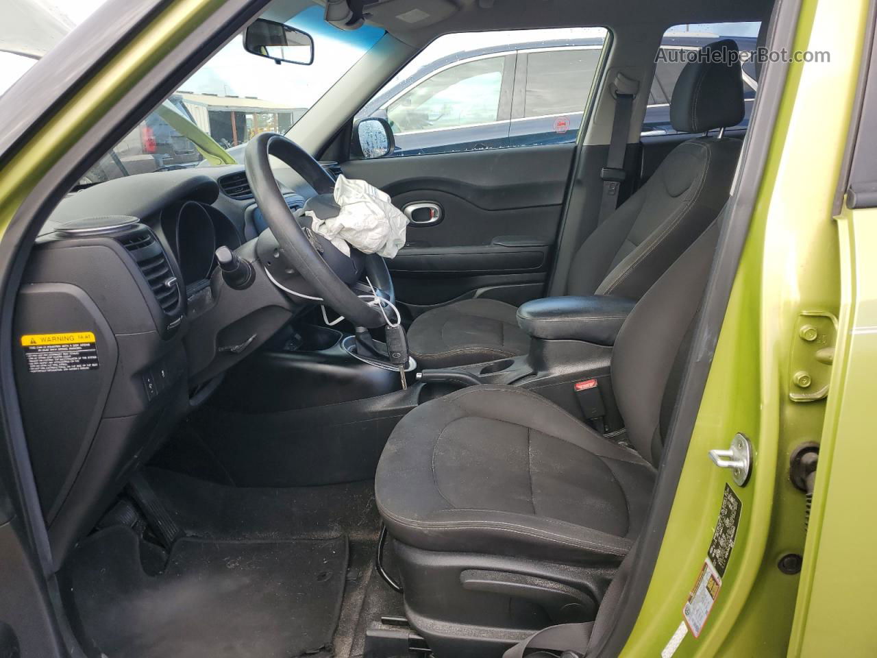2019 Kia Soul  Green vin: KNDJN2A23K7915033