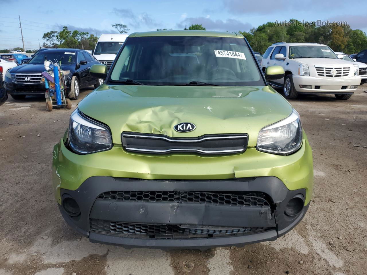 2019 Kia Soul  Green vin: KNDJN2A23K7915033