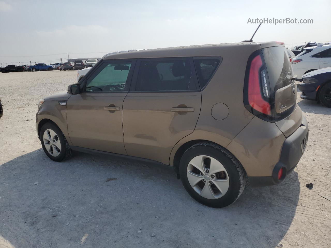 2016 Kia Soul  Желто-коричневый vin: KNDJN2A24G7299981