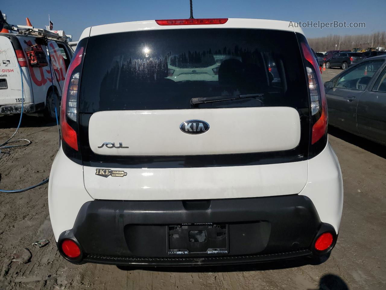 2016 Kia Soul  White vin: KNDJN2A24G7360021