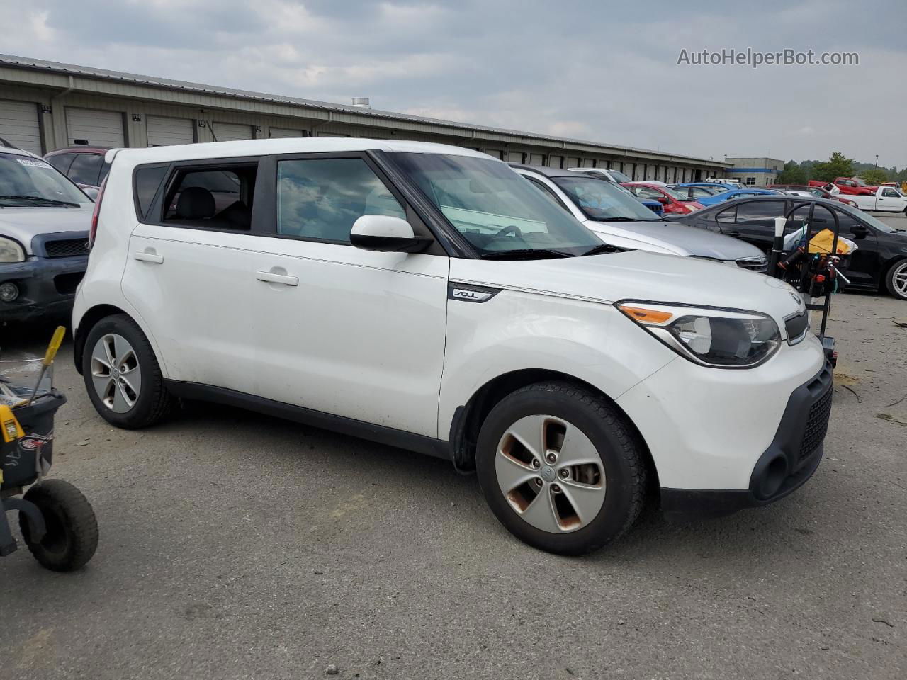 2016 Kia Soul  Белый vin: KNDJN2A24G7360648