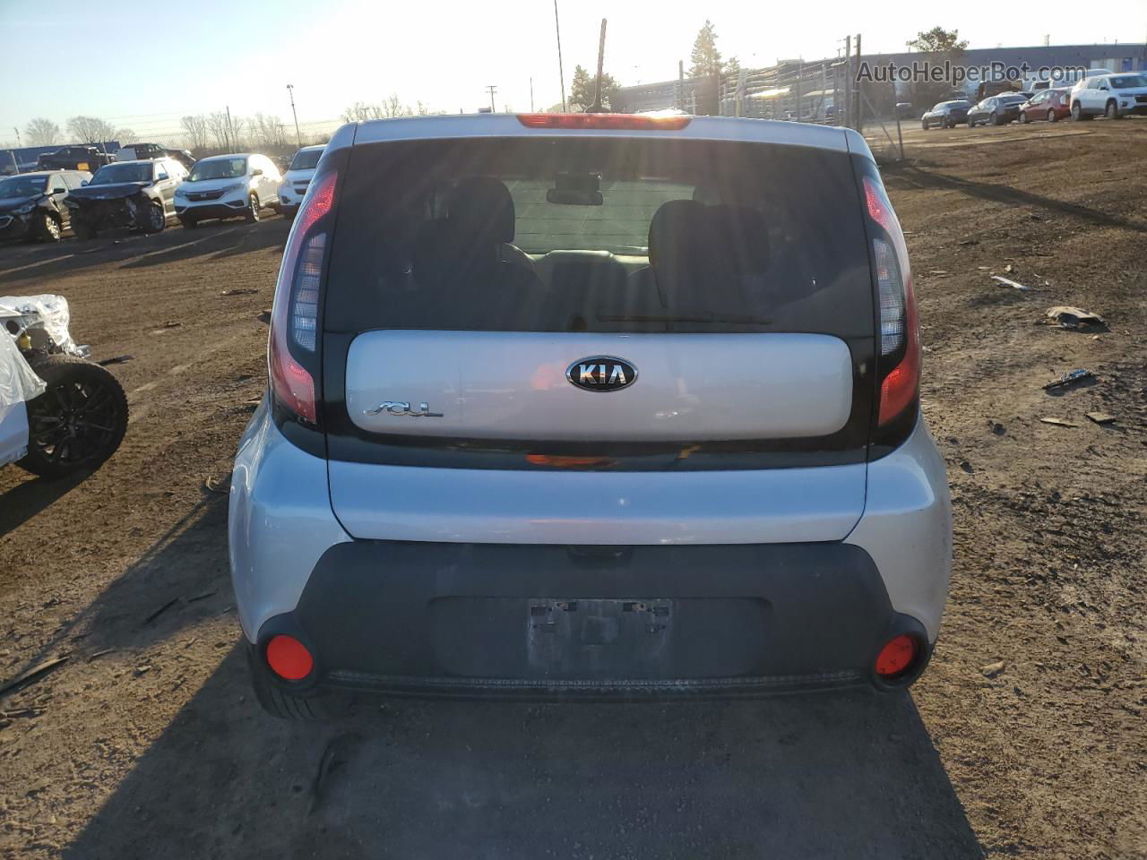 2016 Kia Soul  Silver vin: KNDJN2A24G7848109