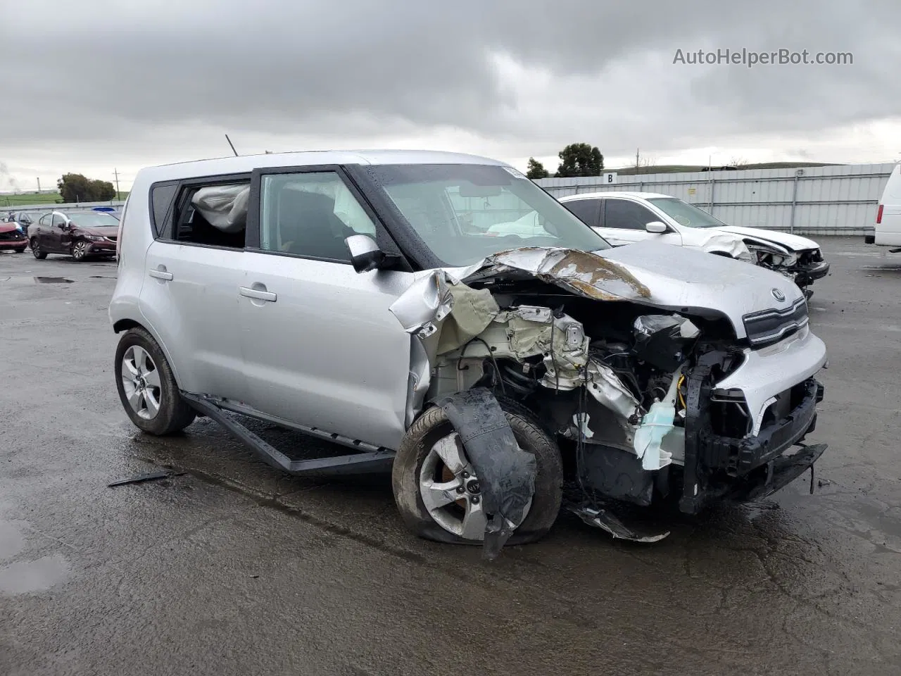 2019 Kia Soul  Silver vin: KNDJN2A24K7655046