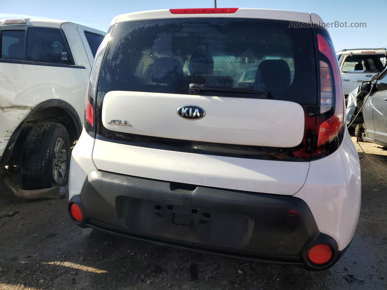 2016 Kia Soul  Белый vin: KNDJN2A25G7376406