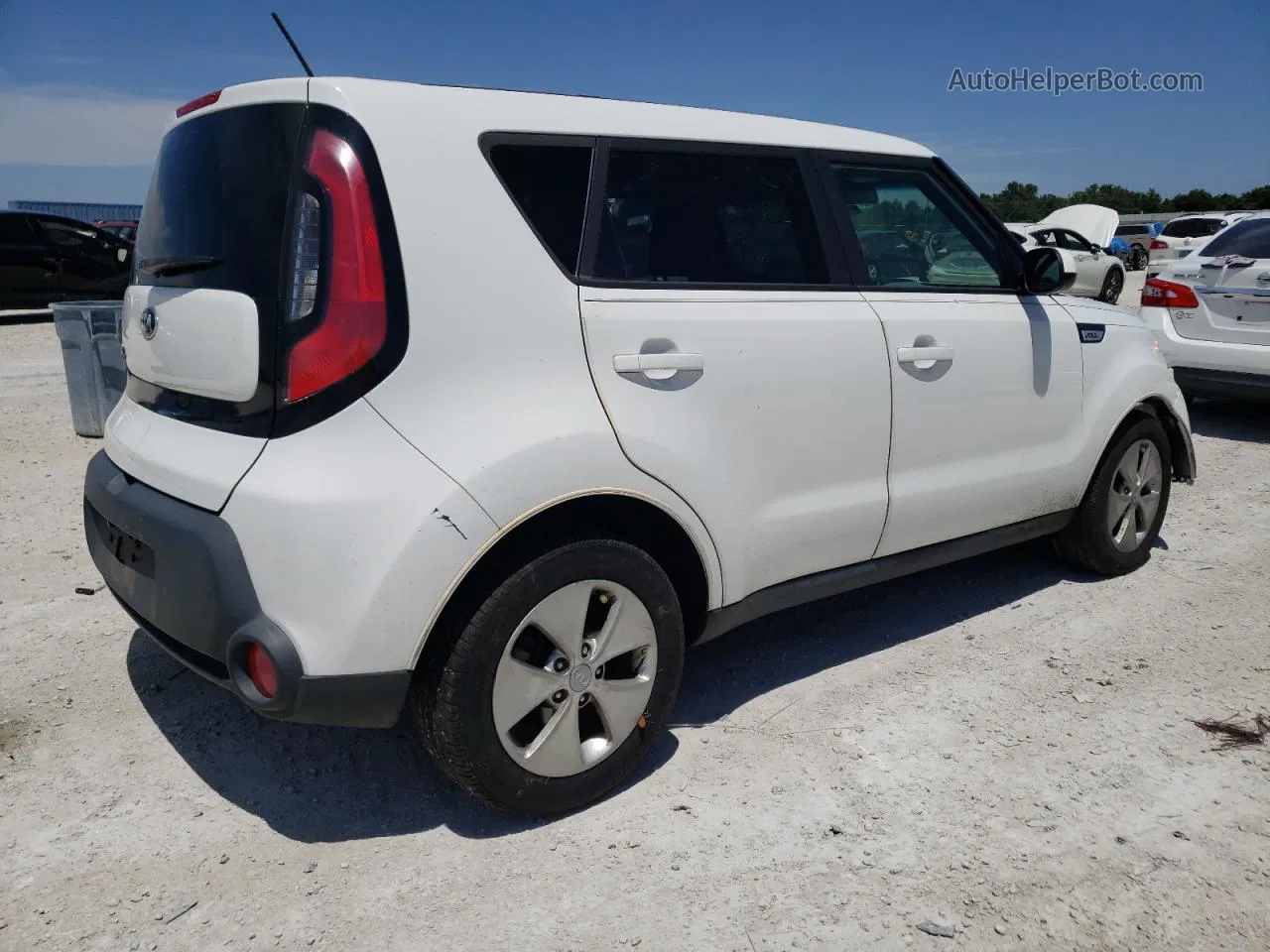 2016 Kia Soul  White vin: KNDJN2A25G7404253