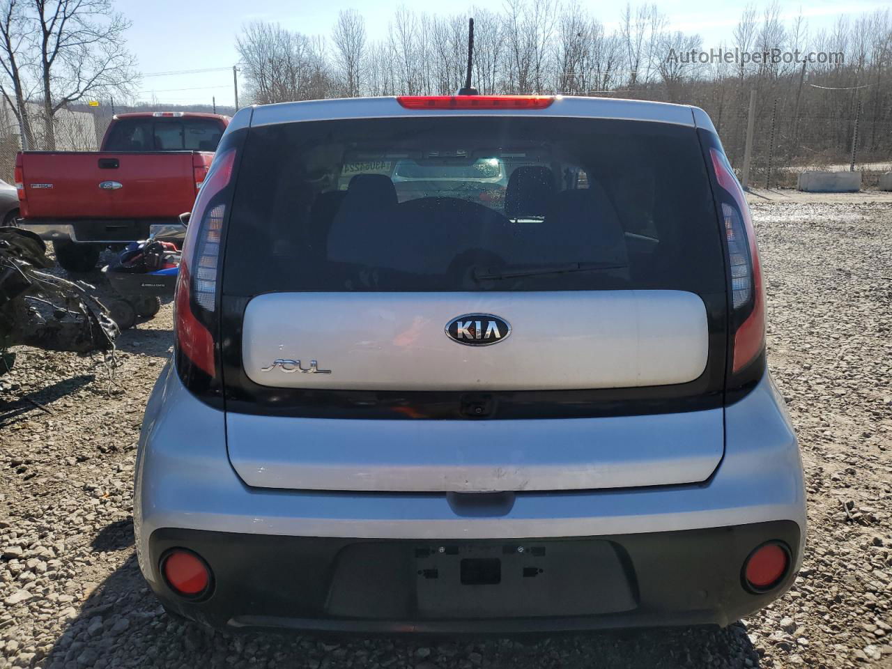 2019 Kia Soul  Silver vin: KNDJN2A25K7660983