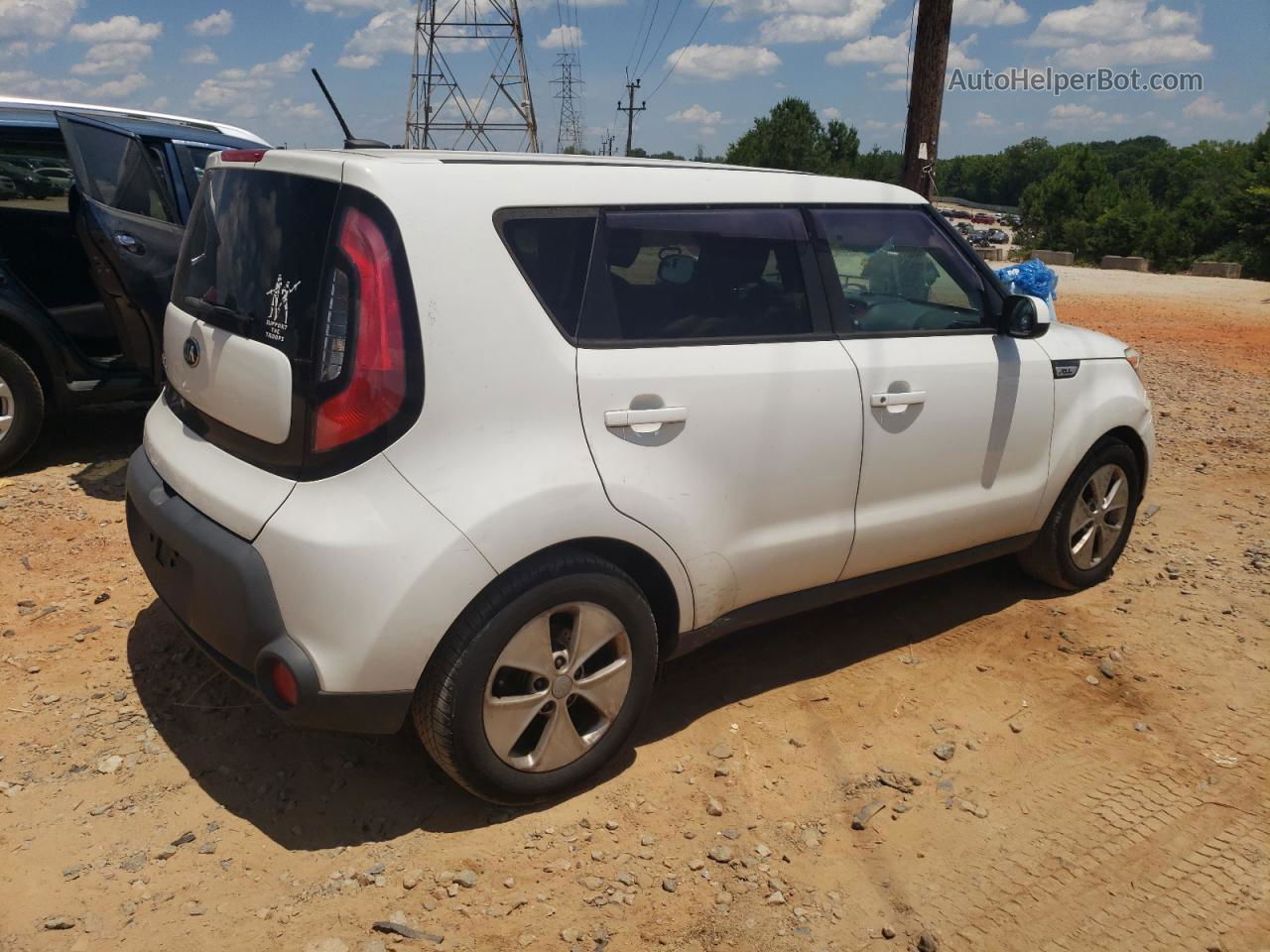 2016 Kia Soul  Белый vin: KNDJN2A26G7273981