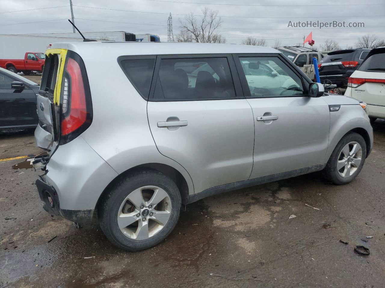 2019 Kia Soul  Silver vin: KNDJN2A26K7012682