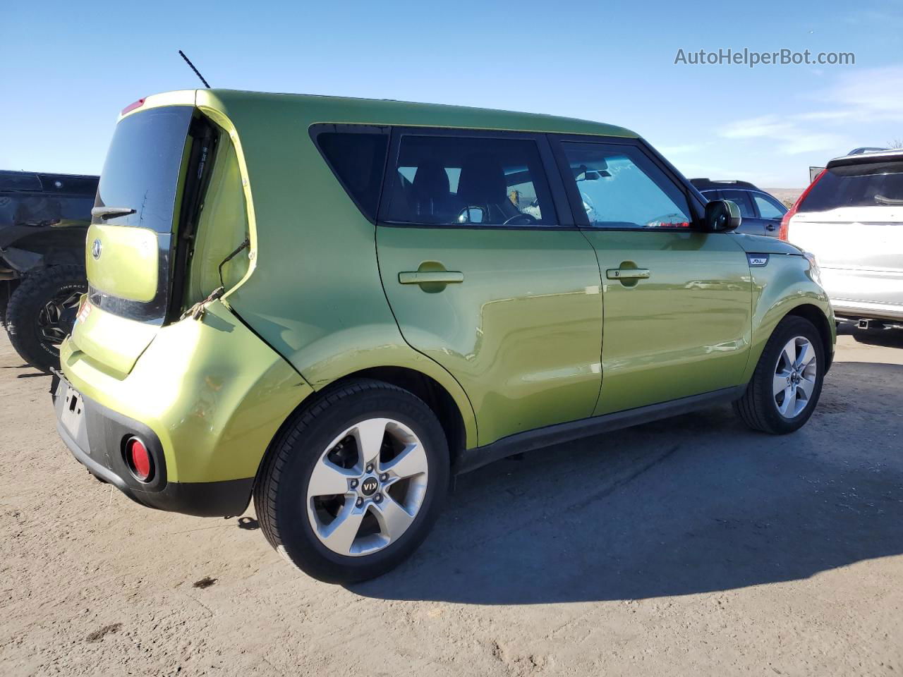 2019 Kia Soul  Green vin: KNDJN2A26K7917892
