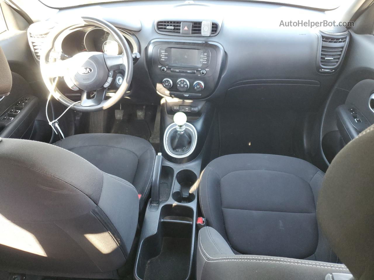 2019 Kia Soul  Green vin: KNDJN2A26K7917892
