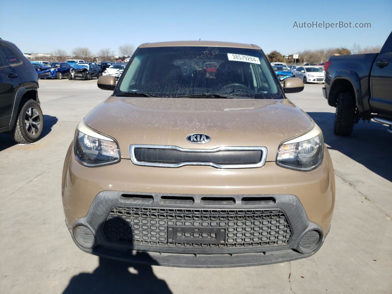 2016 Kia Soul  Желто-коричневый vin: KNDJN2A27G7244022