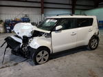 2016 Kia Soul  White vin: KNDJN2A27G7251326