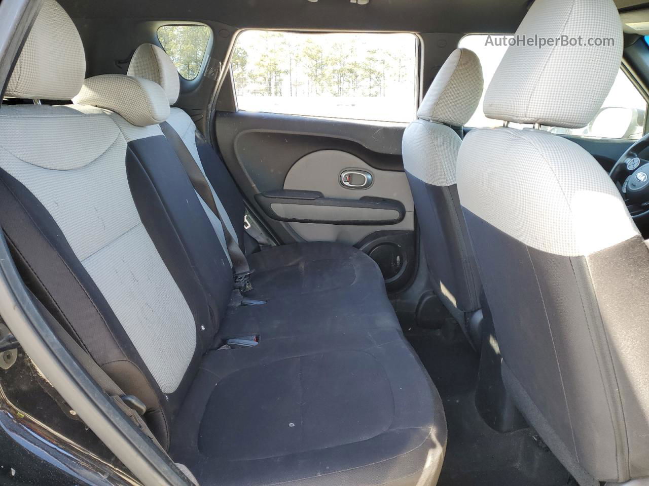 2016 Kia Soul  Черный vin: KNDJN2A27G7254761