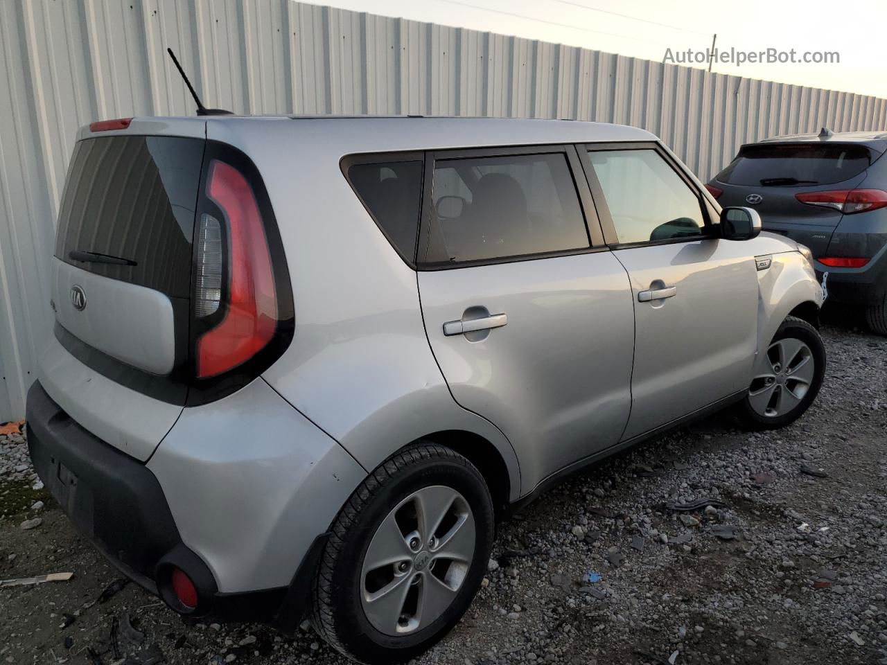 2016 Kia Soul  Silver vin: KNDJN2A27G7840814