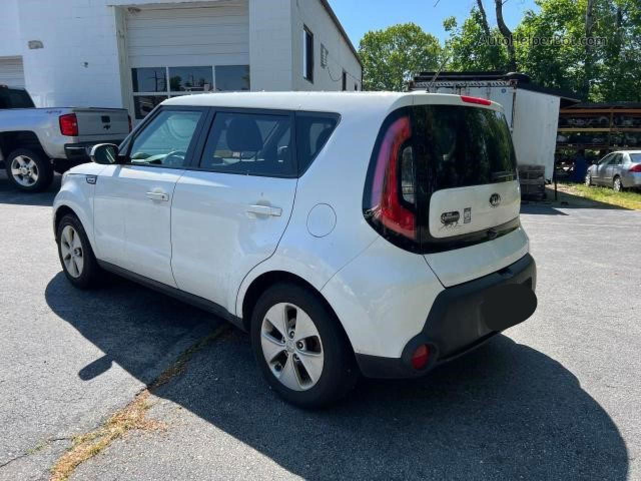 2016 Kia Soul  White vin: KNDJN2A28G7400729