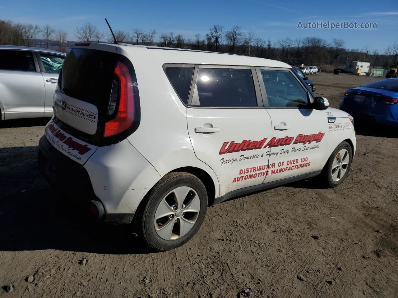 2016 Kia Soul  White vin: KNDJN2A28G7847464