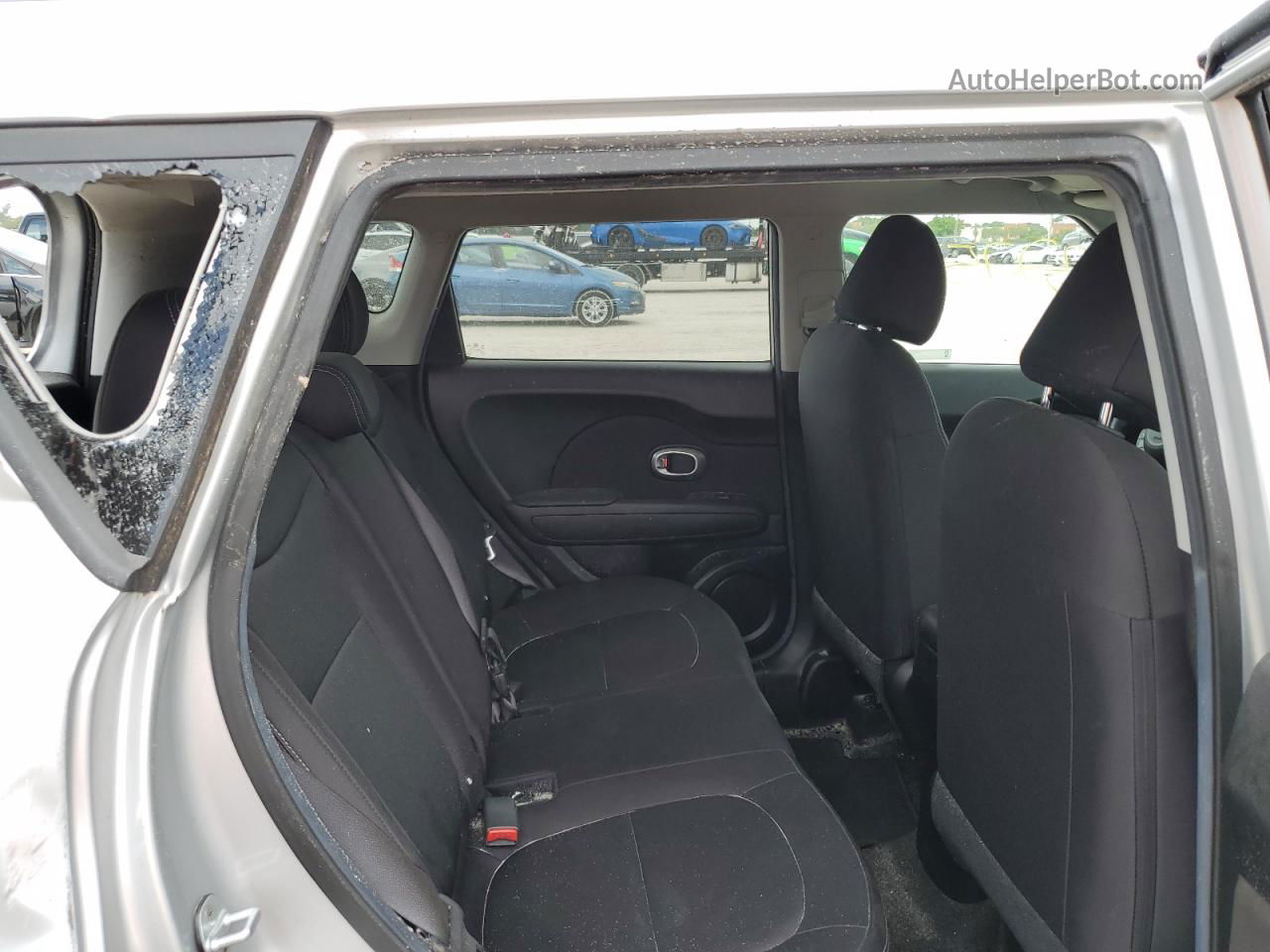 2019 Kia Soul  Silver vin: KNDJN2A29K7018458