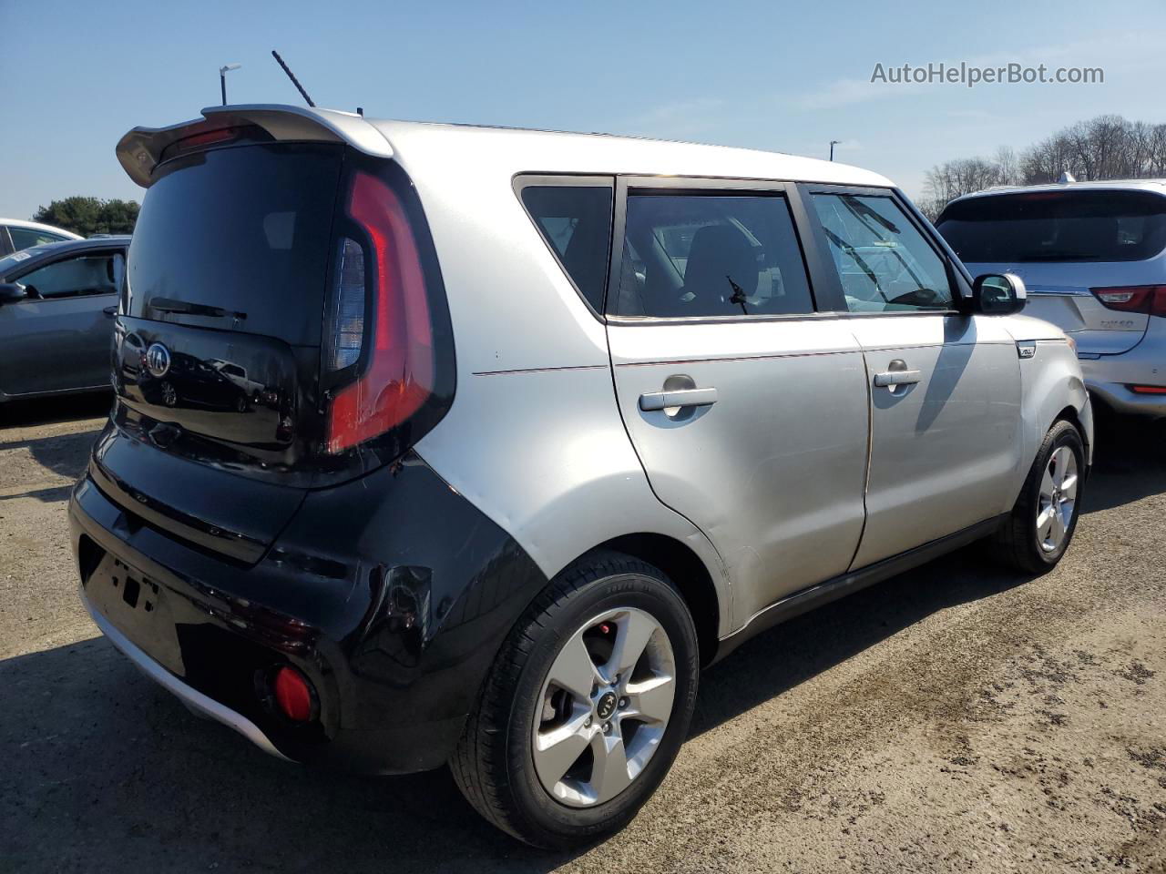 2019 Kia Soul  Silver vin: KNDJN2A29K7685806