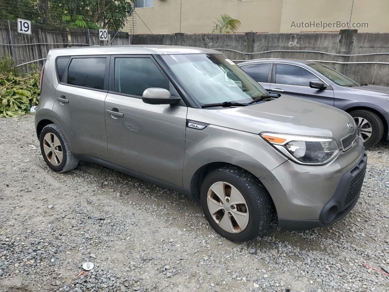 2016 Kia Soul  Gray vin: KNDJN2A2XG7301457