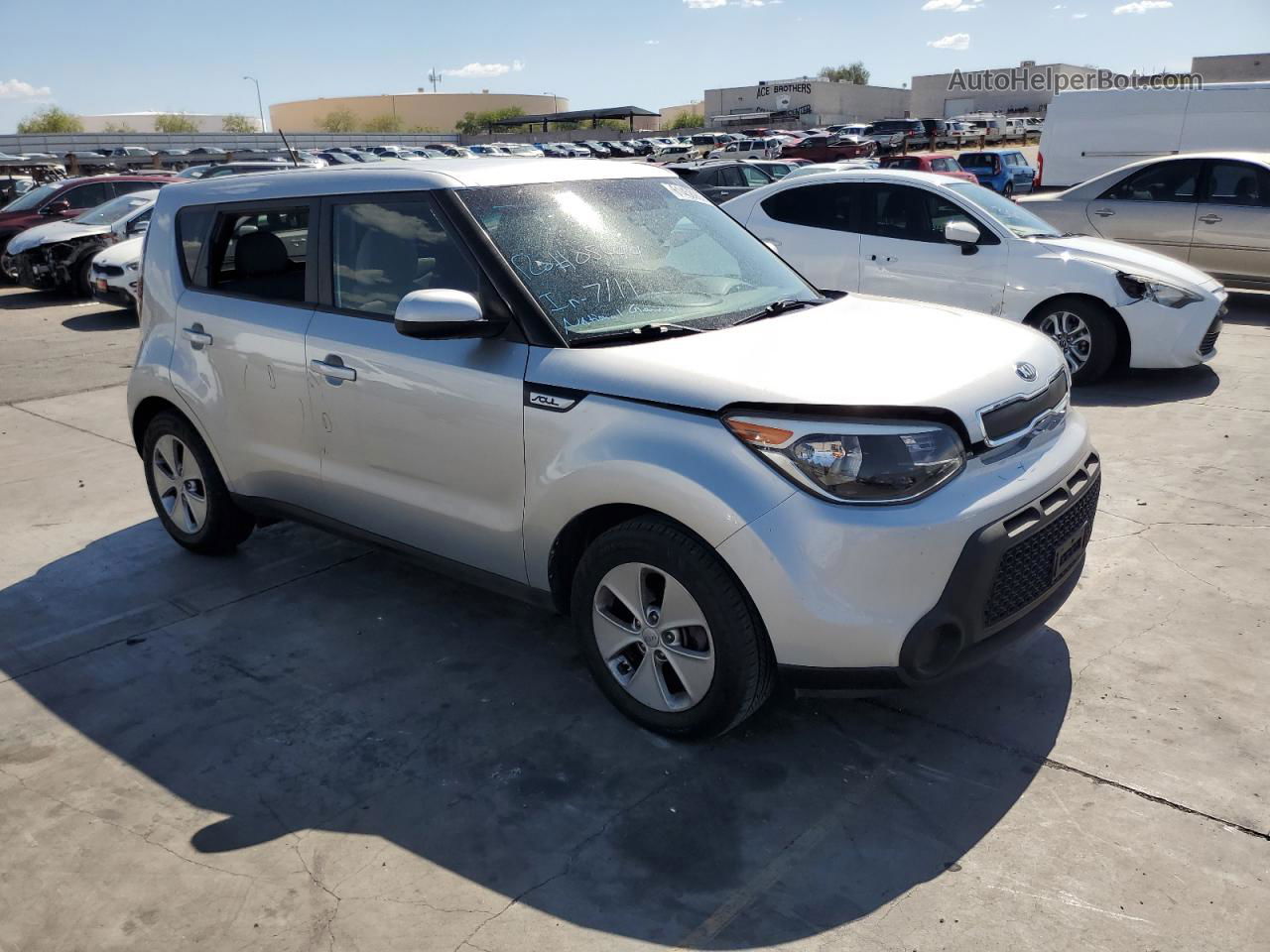 2016 Kia Soul  Серебряный vin: KNDJN2A2XG7829645