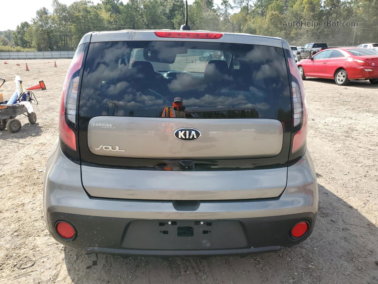 2019 Kia Soul  Silver vin: KNDJN2A2XK7670506