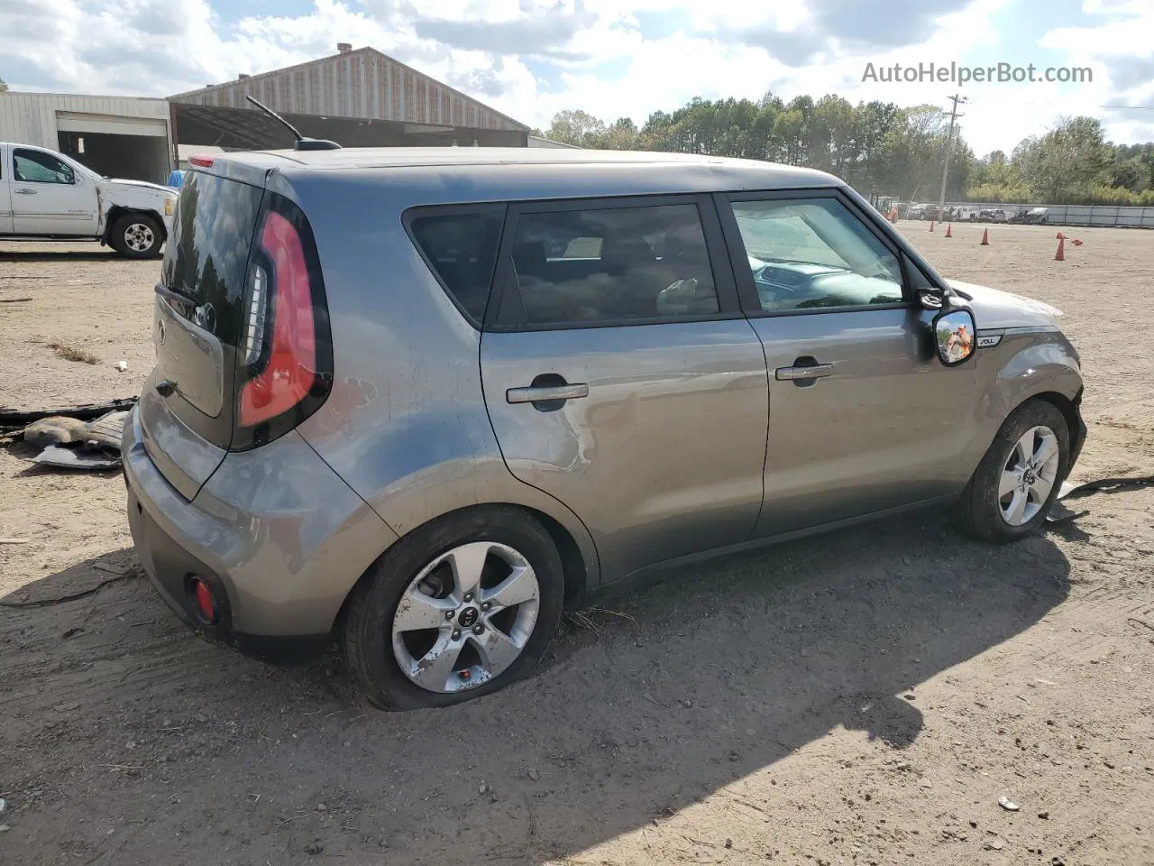 2019 Kia Soul  Silver vin: KNDJN2A2XK7670506