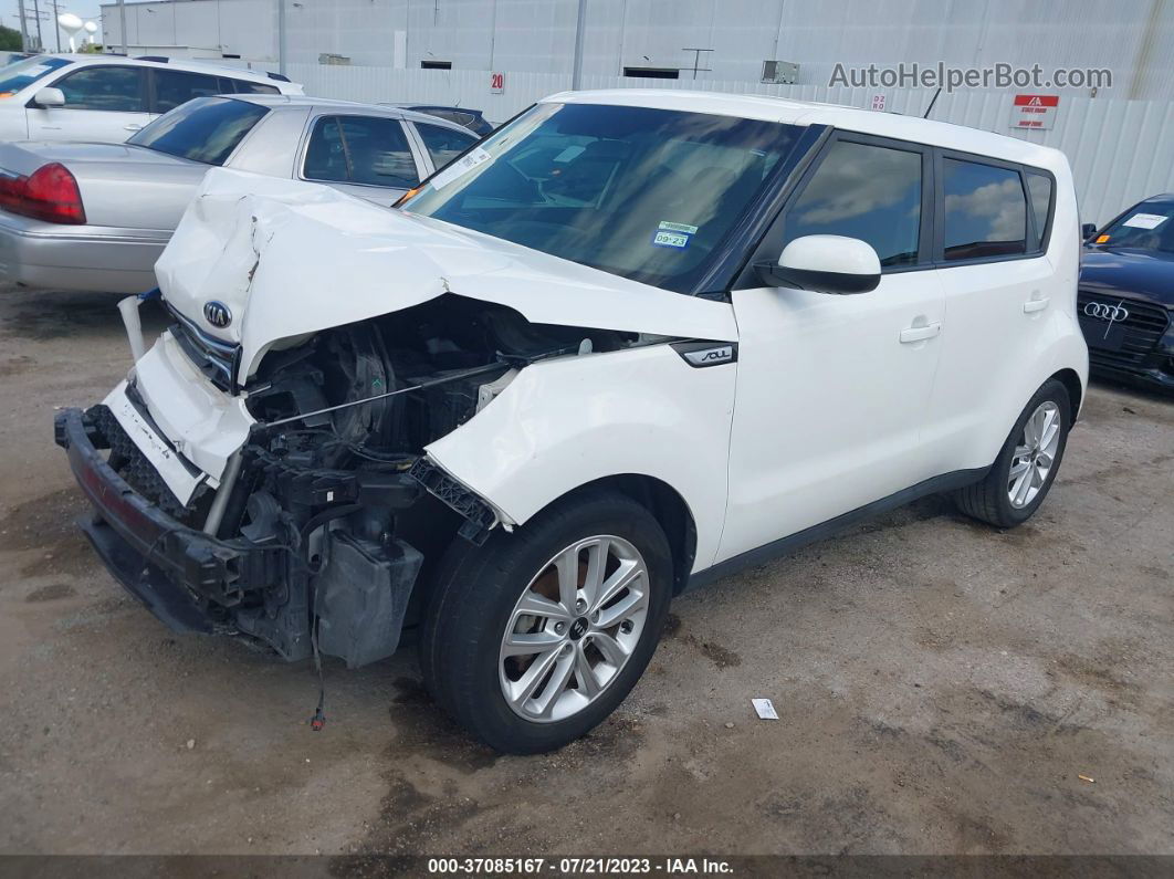 2019 Kia Soul + White vin: KNDJP3A50K7005401